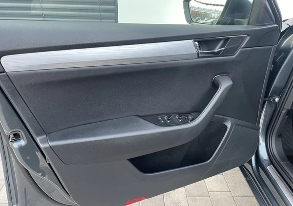 Skoda Superb cena 134900 przebieg: 77880, rok produkcji 2021 z Radymno małe 631